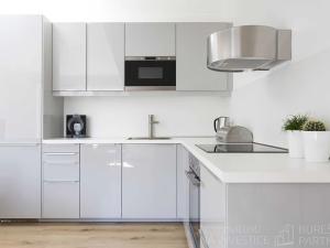 Pronájem bytu 2+kk, Praha - Libeň, Heydukova, 61 m2