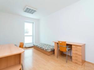 Pronájem bytu 2+1, Praha - Suchdol, Suchdolské náměstí, 58 m2