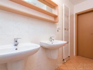 Pronájem bytu 2+1, Praha - Suchdol, Suchdolské náměstí, 58 m2