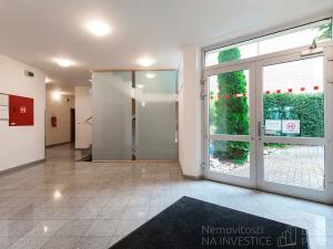 Pronájem bytu 2+1, Praha - Suchdol, Suchdolské náměstí, 58 m2