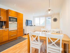 Prodej bytu 2+kk, Praha - Kbely, Herlíkovická, 52 m2