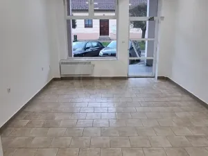 Prodej kanceláře, Hluboká nad Vltavou, Husova, 40 m2