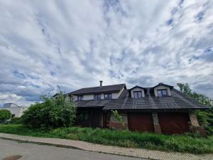 Prodej rodinného domu, Moravany, Na Rozcestí, 450 m2