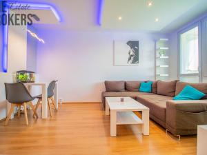 Pronájem bytu 2+kk, Praha - Troja, Hnězdenská, 39 m2