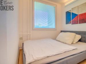Pronájem bytu 2+kk, Praha - Troja, Hnězdenská, 39 m2