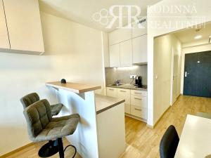 Prodej bytu 1+kk, Praha, Peroutkova, 24 m2