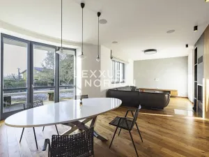 Pronájem vily, Praha - Hlubočepy, Pod Žvahovem, 540 m2