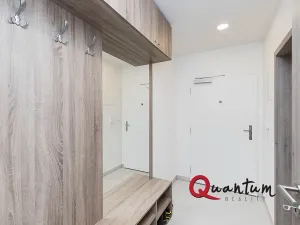 Pronájem bytu 1+kk, Praha - Vršovice, Novgorodská, 30 m2