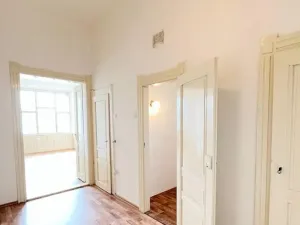 Pronájem bytu 2+1, Praha - Holešovice, Bubenské nábřeží, 69 m2