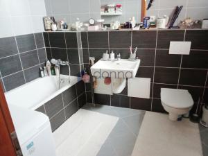Pronájem bytu 2+kk, Praha, Zakšínská, 56 m2