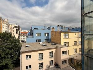 Pronájem bytu 2+kk, Praha - Karlín, Křižíkova, 55 m2