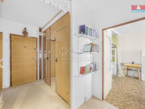 Prodej bytu 2+kk, Praha - Petrovice, Kurčatovova, 43 m2