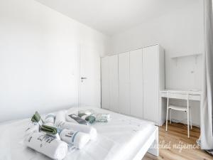 Pronájem bytu 2+kk, Praha - Kyje, Za černým mostem, 37 m2