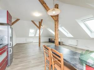 Pronájem bytu 2+kk, Praha - Čakovice, Otavská, 77 m2
