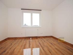 Pronájem bytu 2+1, Dolní Břežany, Pražská, 68 m2