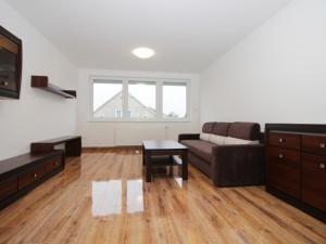 Pronájem bytu 2+1, Dolní Břežany, Pražská, 68 m2