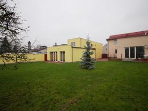 Pronájem bytu 2+1, Dolní Břežany, Pražská, 68 m2
