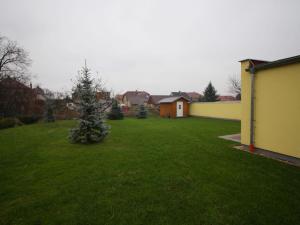 Pronájem bytu 2+1, Dolní Břežany, Pražská, 68 m2