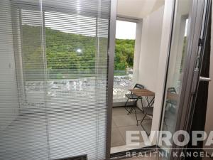 Pronájem bytu 1+kk, Praha - Košíře, Hlaváčkova, 33 m2