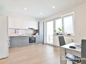 Pronájem bytu 2+kk, Brno, Slatinská, 42 m2