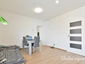 Pronájem bytu 2+kk, Brno, Slatinská, 42 m2