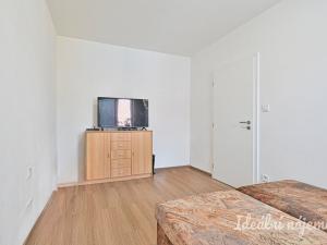 Pronájem bytu 2+kk, Brno, Slatinská, 42 m2