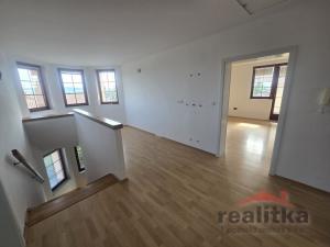 Pronájem bytu 3+kk, Opava - Kylešovice, Slovenská, 120 m2