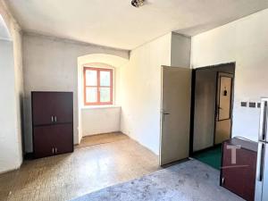 Prodej komerční nemovitosti, Lhota Rapotina, 1000 m2