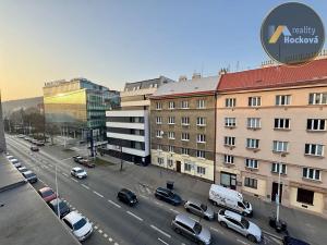 Pronájem bytu 1+kk, Praha - Košíře, Pod Klamovkou, 48 m2