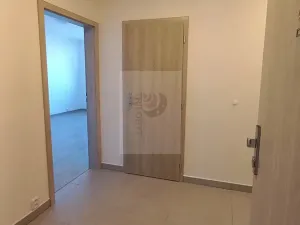 Pronájem bytu 2+1, Praha - Kamýk, Zárubova, 64 m2