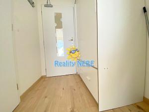 Prodej bytu 1+kk, Praha - Hostivař, Hornoměcholupská, 23 m2