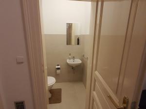 Pronájem kanceláře, Praha - Nové Město, Štěpánská, 63 m2