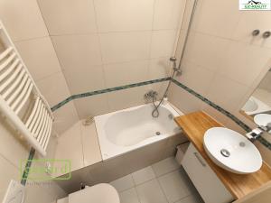 Pronájem bytu 2+kk, Praha - Žižkov, Bořivojova, 52 m2