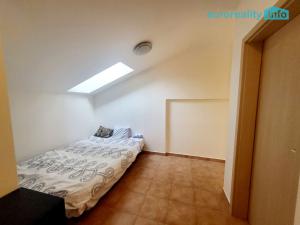 Prodej atypického bytu, Beroun - Beroun-Město, V Zahradách, 85 m2