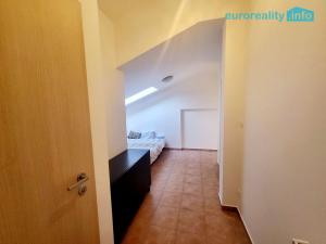 Prodej atypického bytu, Beroun - Beroun-Město, V Zahradách, 85 m2