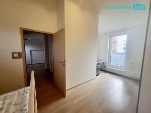 Prodej atypického bytu, Beroun - Beroun-Město, V Zahradách, 85 m2