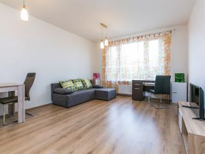 Pronájem bytu 1+kk, Praha - Letňany, Pavla Beneše, 33 m2