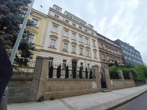 Pronájem bytu 2+kk, Praha - Smíchov, Holečkova, 58 m2