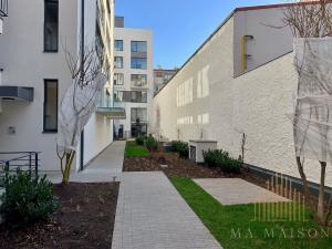 Pronájem bytu 2+kk, Praha - Smíchov, Na bělidle, 62 m2