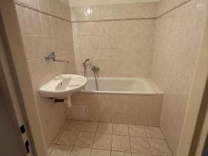 Prodej bytu 2+1, Praha - Záběhlice, Bramboříková, 56 m2