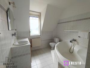 Pronájem bytu 2+1, Praha - Velká Chuchle, Dostihová, 63 m2