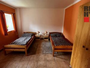 Pronájem rodinného domu, Jablonné v Podještědí - Heřmanice v Podještědí, 180 m2