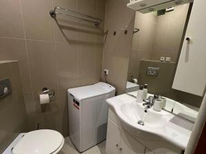 Pronájem bytu 2+1, Praha - Michle, Jihlavská, 55 m2