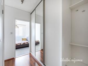 Pronájem bytu 2+kk, Praha - Horní Měcholupy, Nad přehradou, 44 m2