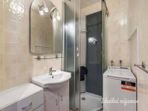Pronájem bytu 2+kk, Praha - Horní Měcholupy, Nad přehradou, 44 m2