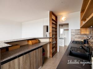 Pronájem bytu 3+kk, Praha - Petrovice, Frostova, 70 m2