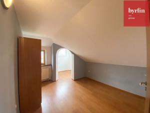 Pronájem bytu 4+kk, Opava, Veleslavínova, 90 m2