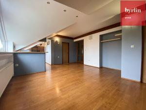 Pronájem bytu 4+kk, Opava, Veleslavínova, 90 m2
