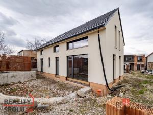 Prodej činžovního domu, Dubné, 670 m2