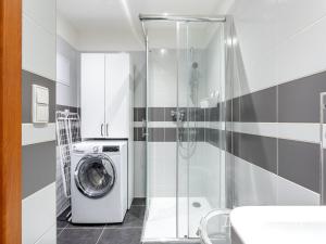 Pronájem bytu 1+kk, Praha - Černý Most, Rudolfa Holeky, 27 m2